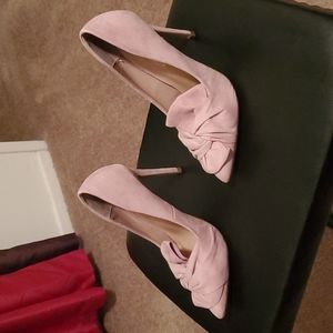 Size 5.5 heel from Shoedazzle